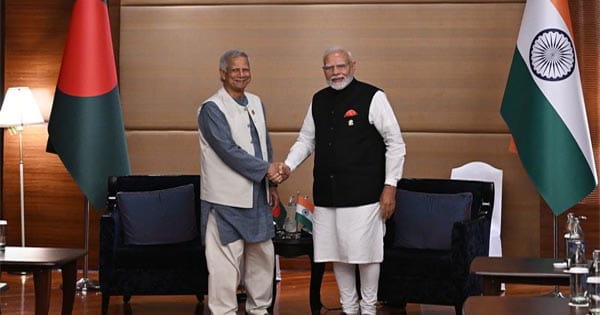 BIMSTEC Summit : पीएम मोदी ने की बांग्लादेश के चीफ एडवाइजर मोहम्मद यूनुस से मुलाकात, हिंदुओं की सुरक्षा का उठाया मुद्दा, संबंधों को बिगाड़ने वाले बयान से बचने की दी सलाह