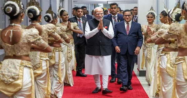 थाईलैंड के बाद श्रीलंका पहुंचे पीएम मोदी, तमिल समुदाय के अधिकारों और मछुआरों के मुद्दों पर होगी चर्चा