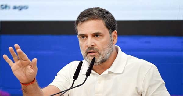 पश्चिम बंगाल शिक्षक भर्ती घोटाले पर राहुल गांधी ने राष्ट्रपति को लिखा पत्र, कहा- निर्दोष लोगों की नौकरी बचनी चाहिए, SC ने CBI जांच पर लगाई रोक