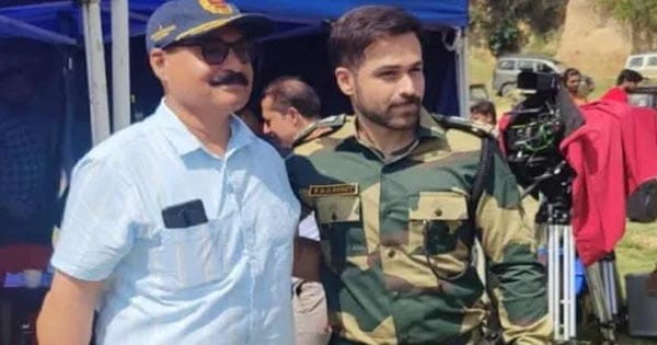 यूनिफॉर्म पर लगे कमेंडेशन डिस्क ने डायवर्ट की गोलियां, जिससे बची जान : नरेंद्रनाथ धर दुबे