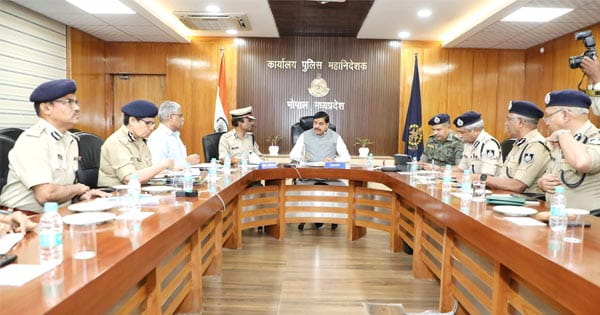 पाकिस्तानी नागरिकों को छोड़ना होगा देश, CM डॉ. मोहन ने केंद्र के निर्देशों का सख्ती से पालन के दिए निर्देश