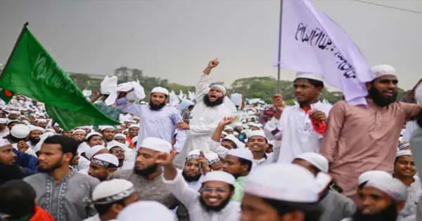 सरकार के खिलाफ बांग्लादेश में उबला कट्टरपंथियों का गुस्सा, महिला सुधार आयोग खत्म करने की मांग, बोले- औरत और मर्द बराबर नहीं