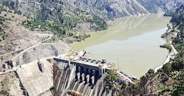 पाकिस्तान से तनाव के बीच भारत ने किया वाटर स्ट्राइक, बगलिहार डैम से रोका गया चिनाब नदी का पानी
