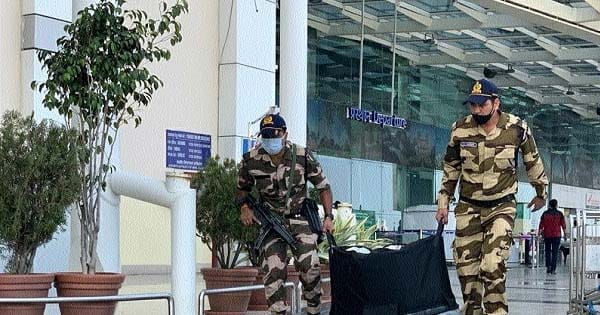भारत-पाक तनाव के बीच MP में हाई अलर्ट, भोपाल में टैंक पर लहराया तिरंगा, राजाभोज एयरपोर्ट की सुरक्षा बढ़ाई गई