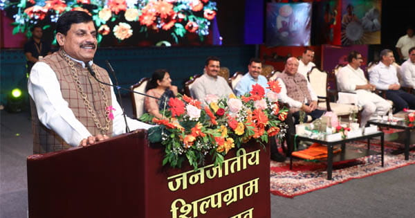 CM डॉ. मोहन यादव ने कहा- PAK के खाने के ठिकाने नहीं और चले युद्ध करने... आतंकी मसूद के पूरे खानदान को मिट्टी में मिलाया; कर्नल सोफिया कुरैशी को बताया देश की शान
