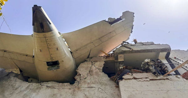 Ahmedabad Plane Crash : क्या है बोइंग का 787 ड्रीमलाइनर विमान, जानें खासियत