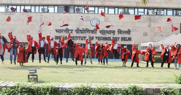 QS World University Ranking 2026 : IIT दिल्ली बना देश का नंबर-1 संस्थान, दुनिया की टॉप यूनिवर्सिटीज में भारत के 54 संस्थान शामिल