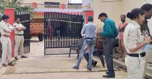 सरसवाही सोसायटी का सेल्समैन निकला करोड़पति; लोकायुक्त ने घर पर मारा छापा, डेढ़ करोड़ से अधिक की संपत्ति मिली