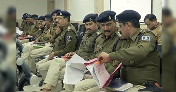 MP के पुलिसकर्मियों को ‘द कश्मीर फाइल्स’ देखने के लिए मिलेगा अवकाश, गृह मंत्री ने दिए निर्देश