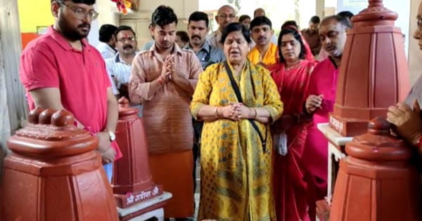 दतिया पहुंचीं कैबिनेट मंत्री उषा ठाकुर, मां पीताम्बरा पीठ की पूजा-अर्चना की