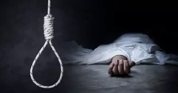 इंदौर में MPEB के कर्मचारी ने की आत्महत्या; दो पत्नियों ने छोड़ा तो किराये से रह रहा था, फोन में मिला प्रेमिका का नंबर