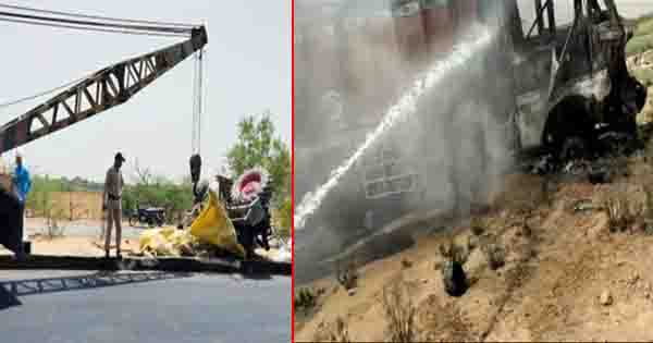 ग्वालियर : ट्रक की टक्कर से ट्रैक्टर ट्रॉली के हुए टुकड़े, चालक की मौके पर मौत, गुस्साए लोगों ने ट्रक में लगाई आग