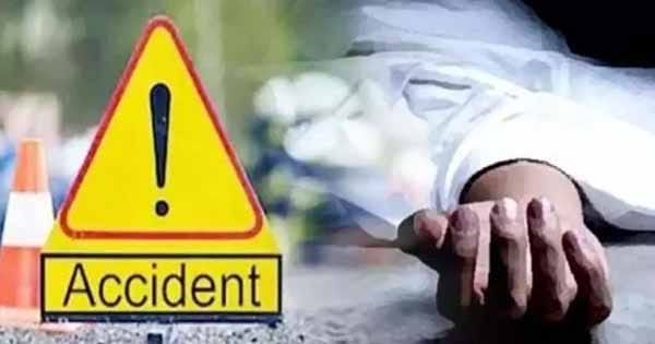 छिंदवाड़ा : सड़क हादसे में 2 की मौत, शादी का सामान लेकर बाइक से लौट रहे थे 4 युवक; 2 घायल
