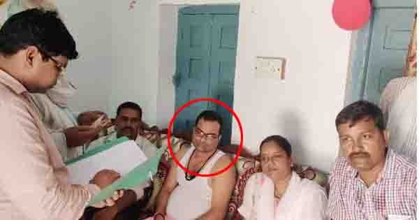 शिवपुरी में तहसीलदार 1 लाख की रिश्वत लेते पकड़ाया, सरपंच से प्रमाण पत्र के बदले में मांगे थे डेढ़ लाख रुपए