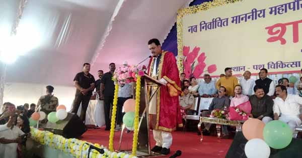 जगत बहादुर सिंह बने जबलपुर के 24वें महापौर, कलेक्टर ने मेयर और पार्षदों को दिलाई शपथ; पूर्व CM कमलनाथ हुए शामिल