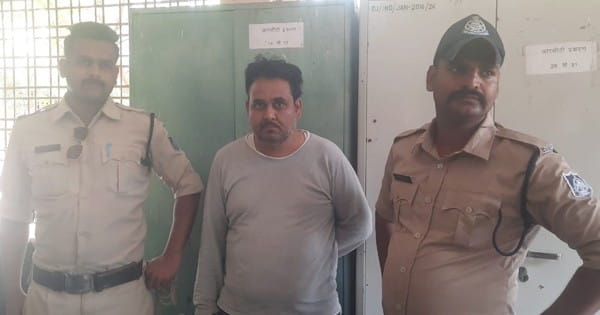 अधिकारी आंख मूंदकर करते रहे साइन, मिलाप फर्जी बिल लगाकर परिजनों के खाते में डलवाता रहा योजनाओं का पैसा