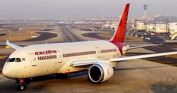 दिल्ली से वैंकूवर जा रहे एअर इंडिया के विमान में आई तकनीकी खराबी, इमरजेंसी लैंडिंग कराई गई