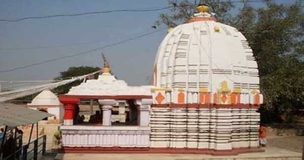 रीवा के शिव मंदिर देवतालाब में हादसा : श्रद्धालुओं पर गिरा बिजली का तार, चपेट में आए 20 से ज्यादा श्रद्धालु, 4 की हालत गंभीर