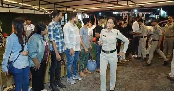 इंदौर में पुलिस का चेकिंग अभियान : शहर के कई इलाकों में होटल और ढाबों पर छापेमारी, युवकों का बनाया चालान... युवतियों को दी हिदायत