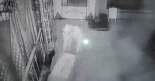 इंदौर : चोर ने भगवान की दान पेटी भी नहीं छोड़ी, दो दिन पहले ही खुली थी दान पेटी; CCTV कैमरे में कैद हुआ चोर