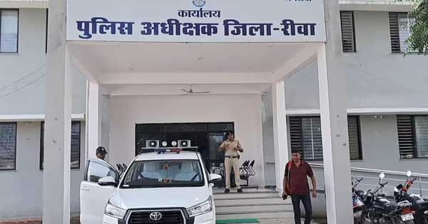 म्यूजिक टीचर की बेरहमी...! स्टूडेंट को ऐसा थप्पड़ मारा... की हो गई हेड इंजरी, इलाज के लिए पेरेंट्स ने बदले 3 शहर; ऑपरेशन के बाद ICU में भर्ती