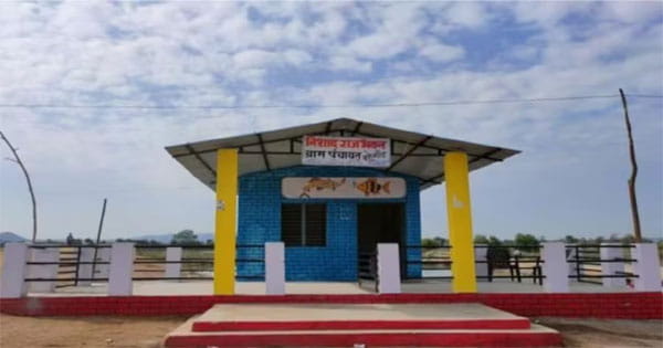 प्रदेश में पहली बार तालाबों के पास मछुआरों के लिए बनाए निषाद राज भवन
