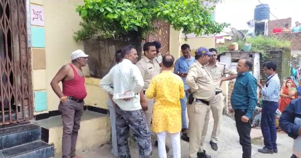 उज्जैन में परिवार खत्म : घर में मिले पति-पत्नी और दो बच्चों के शव, सामूहिक आत्महत्या की आशंका, जांच में जुटी पुलिस