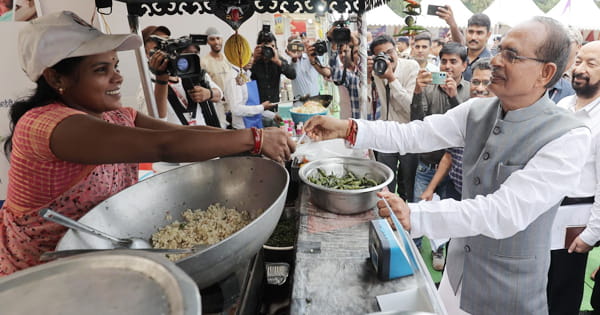 पथ विक्रेता महासम्मेलन में CM शिवराज की बड़ी घोषणा, बिना ब्याज के मिलेगा 1 लाख तक का लोन, पथ विक्रेता कल्याण बोर्ड का होगा गठन