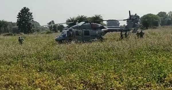 भोपाल : IAF के ध्रुव हेलीकॉप्टर की खेत में इमरजेंसी लैंडिंग, सभी चालक सुरक्षित; तकनीकी खराबी बताई जा रही वजह