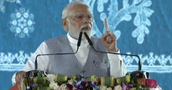 PM IN MP : पीएम मोदी की युवाओं से अपील, MP आज ऐसे मुहाने पर जहां तरक्की को ब्रेक लगा तो अगले 25 साल तक थम जाएगा विकास