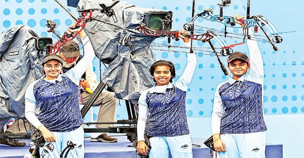 भारतीय महिला कंपाउंड टीम को स्वर्ण