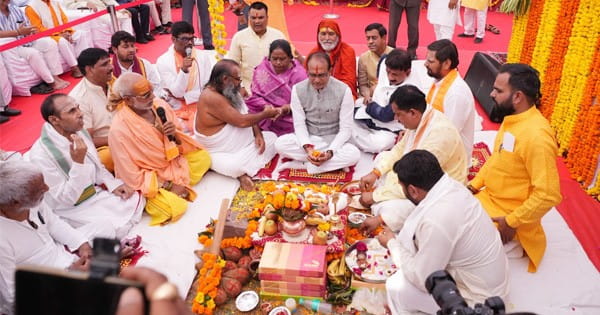 भोपाल में बनेगा 'गुफा लोक' : CM शिवराज ने आचार संहिता के पहले किया लोकार्पण-भूमिपूजन, कहा- 35 करोड़ की लागत से बनेगा संत निवास