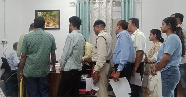 किसी ने कहा- साली की शादी में नहीं गया तो जीना हो जाएगा मुश्किल, किसी ने टूर्नामेंट का दिया हवाला