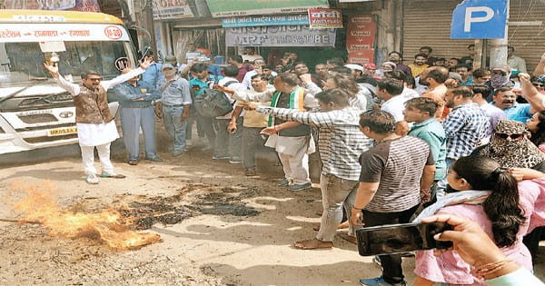 कांग्रेस का कुनबा बढ़ा, विद्रोह ने बढ़ाई चिंता