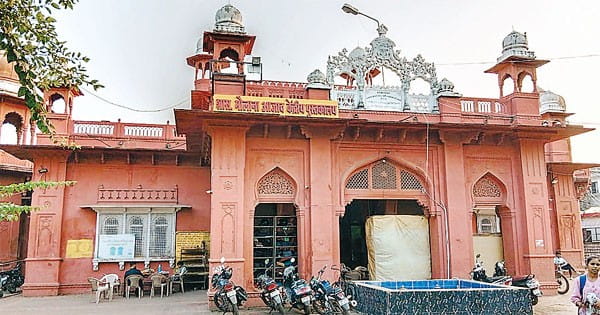 115 साल पुरानी सेंट्रल लाइब्रेरी में एक लाख किताबें, सुविधाएं बढ़ने पर सदस्य हुए 10 हजार