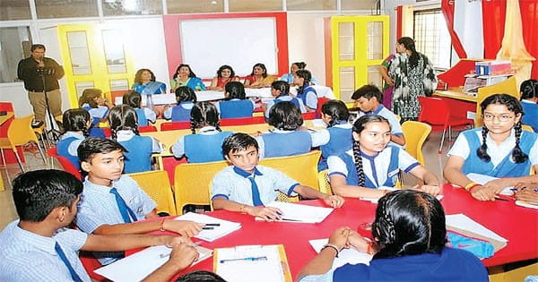 राइटिंग स्किल्स के लिए बनाएं ट्रैवल नोट्स, बच्चों को गिफ्ट में दें डायरी