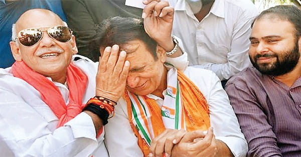 कांग्रेस : गुड्डू सहित 4 पूर्व विधायक मैदान में   भाजपा : नहीं माने हर्षवर्धन, पूर्व विधायक श्रीवास्तव
