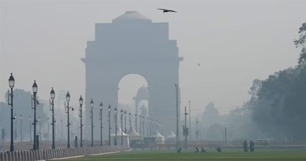 Delhi Air Pollution : दिल्ली-NCR दिल्ली में सांस लेना हुआ मुश्किल! AQI 400 पार, सभी स्कूल दो दिन बंद; GRAP-III लागू