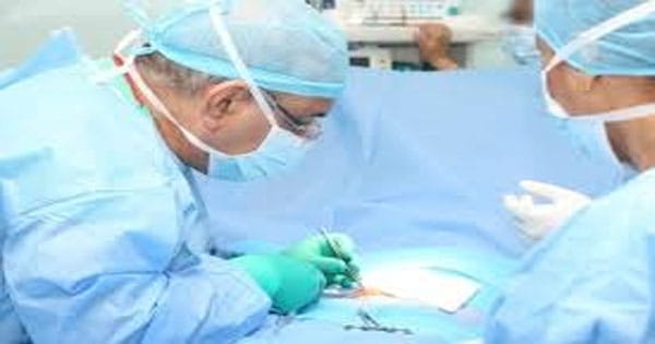 अब टांके लगाने की जरूरत नहीं, चोटिल अंगों को चिपका देगा बायोमेडिकल पदार्थ