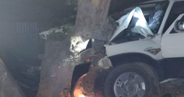 झारखंड में भीषण सड़क हादसा : पेड़ से टकराकर स्कॉर्पियो के उड़े परखच्चे, 5 लोगों की मौके पर ही मौत; शादी समारोह से लौट रहे थे सभी