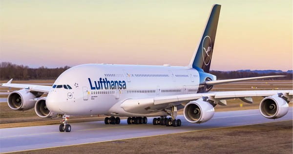 पति-पत्नी के झगड़े ने कराई फ्लाइट की इमरजेंसी लैंडिंग, बैंकॉक जा रही लुफ्थांसा की फ्लाइट पहुंची दिल्ली, जानें पूरा मामला