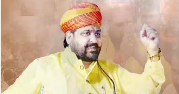 राजस्थान : राष्ट्रीय राजपूत करणी सेना के अध्यक्ष सुखदेव सिंह गोगामेड़ी की गोली मारकर हत्या, घटना CCTV में कैद, पहले साथ में बैठे थे हत्यारे