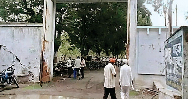 हुकुमचंद मिल मामले में 32 साल बाद इंसाफ, लेकिन 129 मजदूरों की एक से अधिक पत्नियों के कारण मुआवजा वितरण अटका