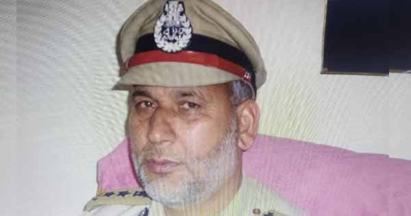 जम्मू-कश्मीर : बारामूला में आतंकियों ने रिटायर्ड पुलिस अधिकारी की गोली मारकर हत्या की, मस्जिद में नमाज पढ़ते समय किया हमला