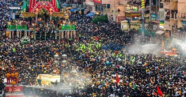 पुरी रथ यात्रा में भगदड़ से 3 श्रद्धालुओं की मौत, सरकार ने लिया एक्शन, दो अफसर सस्पेंड, DM-SP का हुआ तबादला