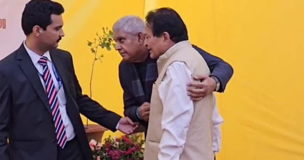 उत्तराखंड : उपराष्ट्रपति जगदीप धनखड़ की तबीयत बिगड़ी, नैनीताल में कार्यक्रम के दौरान मंच से नीचे उतरते ही हुए बेहोश