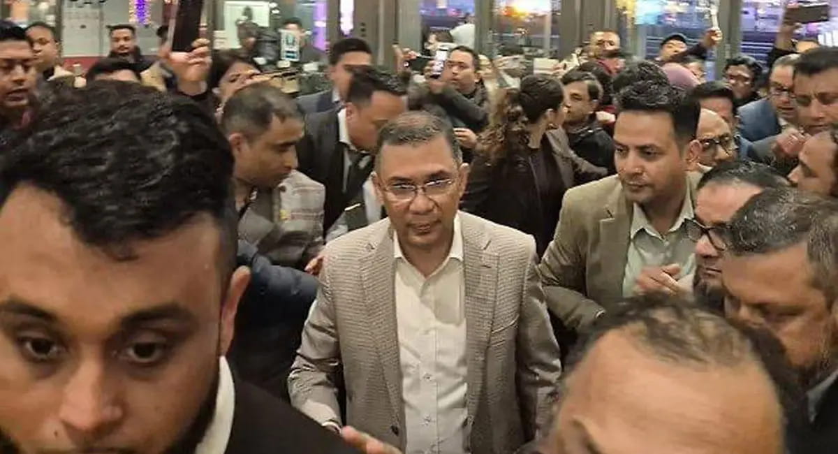 17 साल बाद बांग्लादेश लौटे खालिदा जिया के बेटे, BNP की कमान संभालेंगे