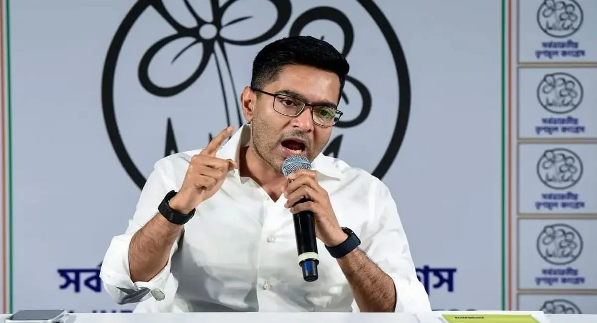 अमित शाह को ‘धमकी’ और भड़काऊ भाषण देने का आरोप