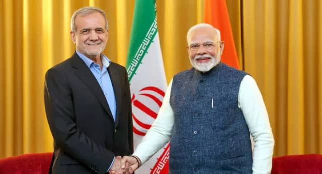 पीएम मोदी बोले- समुद्री रास्ते हर हाल में सुरक्षित रहें