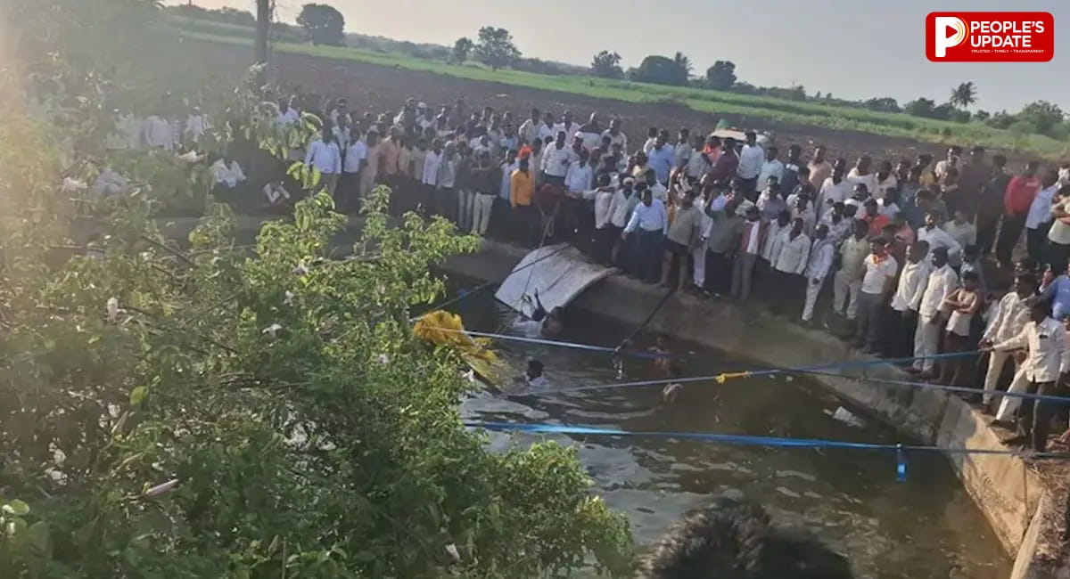 श्रद्धालुओं से भरी पिकअप वैन कुएं में गिरी, 14 लोगों की मौत